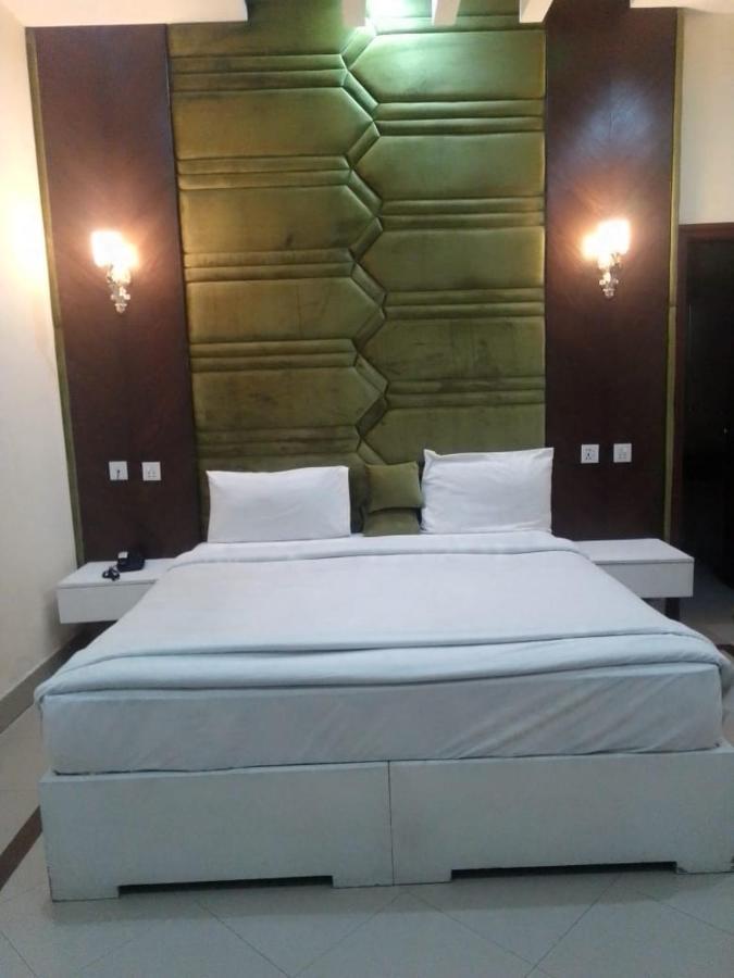 Hotel Pak Continental มุลตาน ภายนอก รูปภาพ