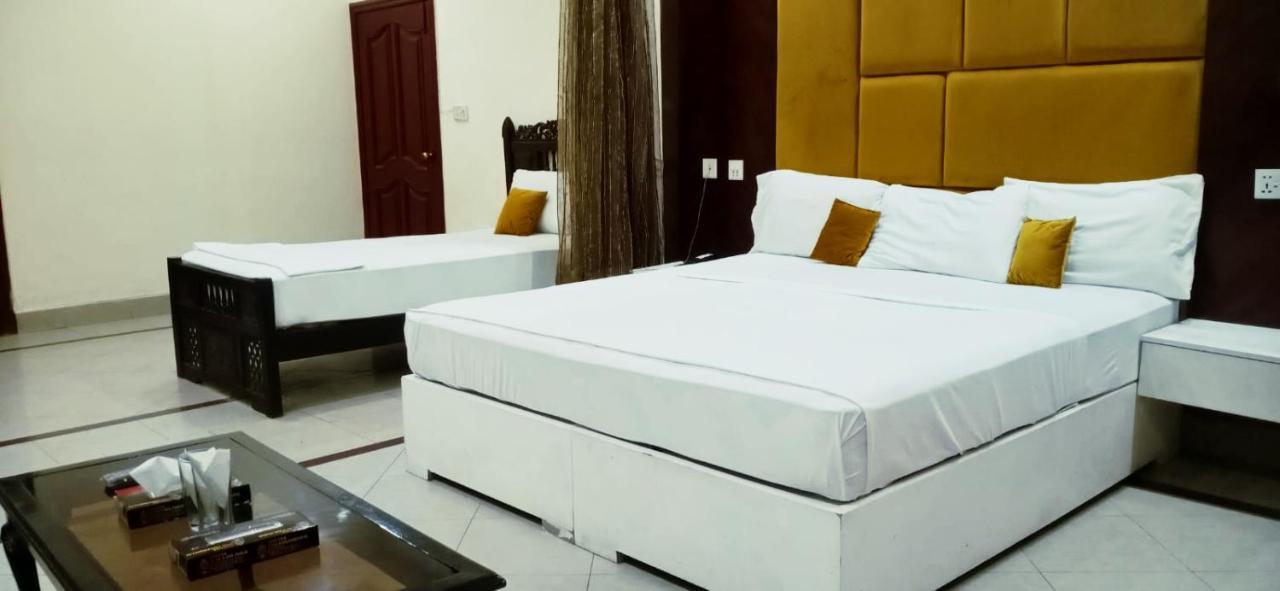 Hotel Pak Continental มุลตาน ภายนอก รูปภาพ