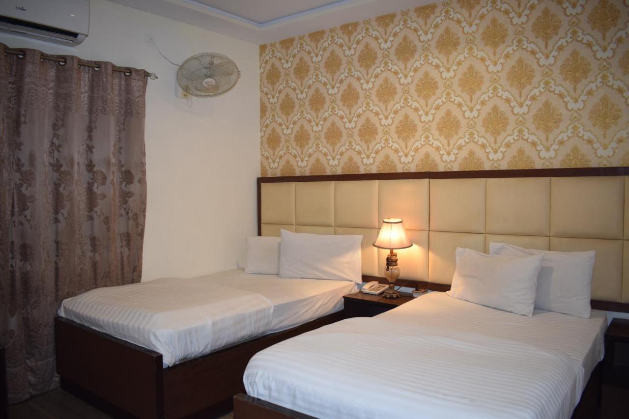 Hotel Pak Continental มุลตาน ภายนอก รูปภาพ