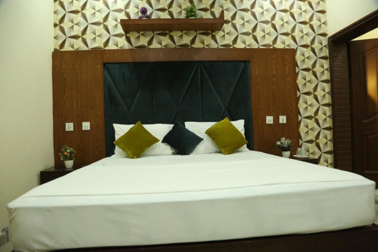 Hotel Pak Continental มุลตาน ภายนอก รูปภาพ