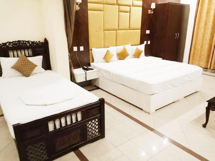 Hotel Pak Continental มุลตาน ภายนอก รูปภาพ