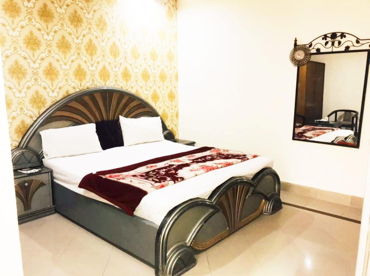 Hotel Pak Continental มุลตาน ภายนอก รูปภาพ