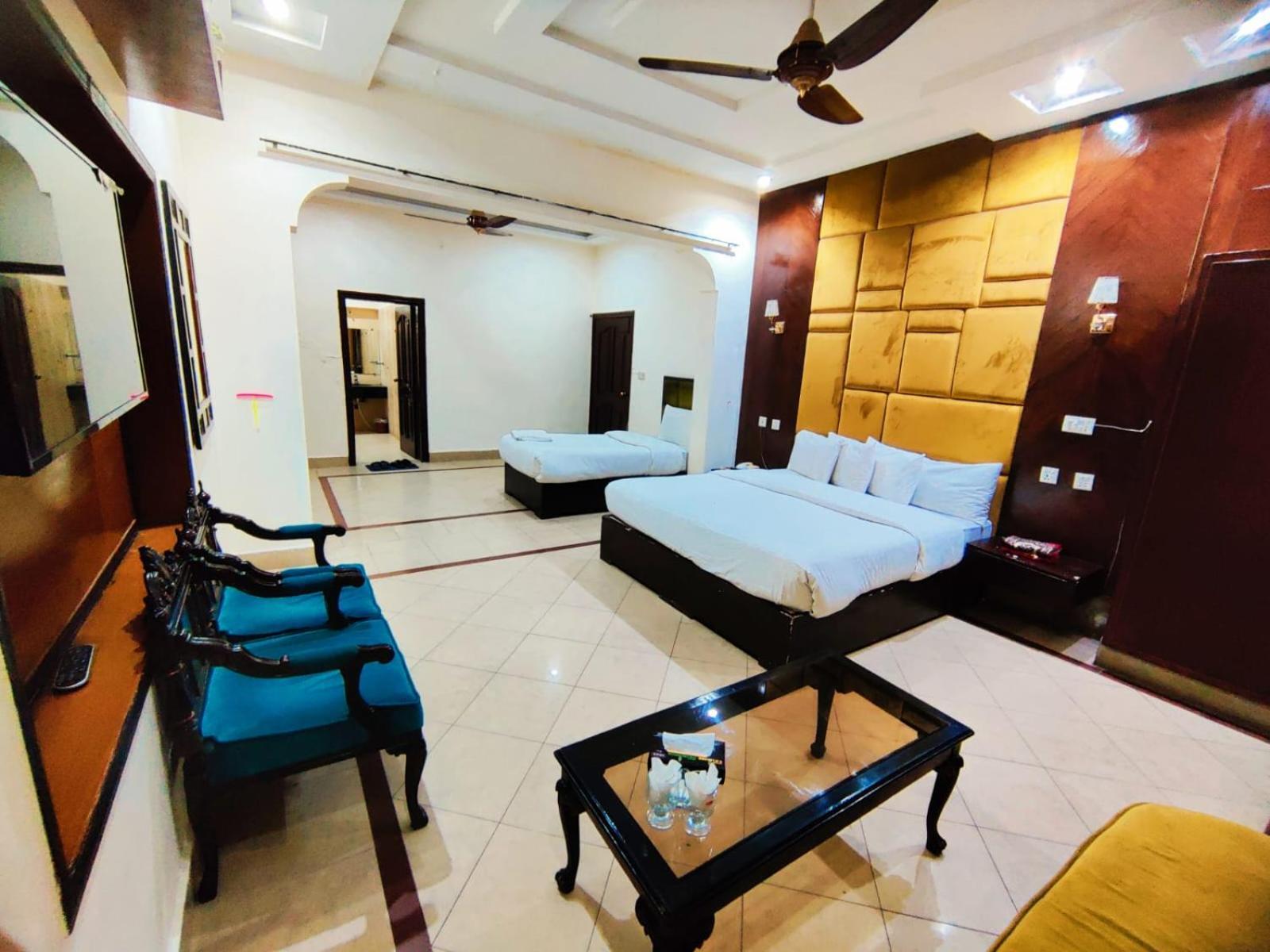 Hotel Pak Continental มุลตาน ภายนอก รูปภาพ