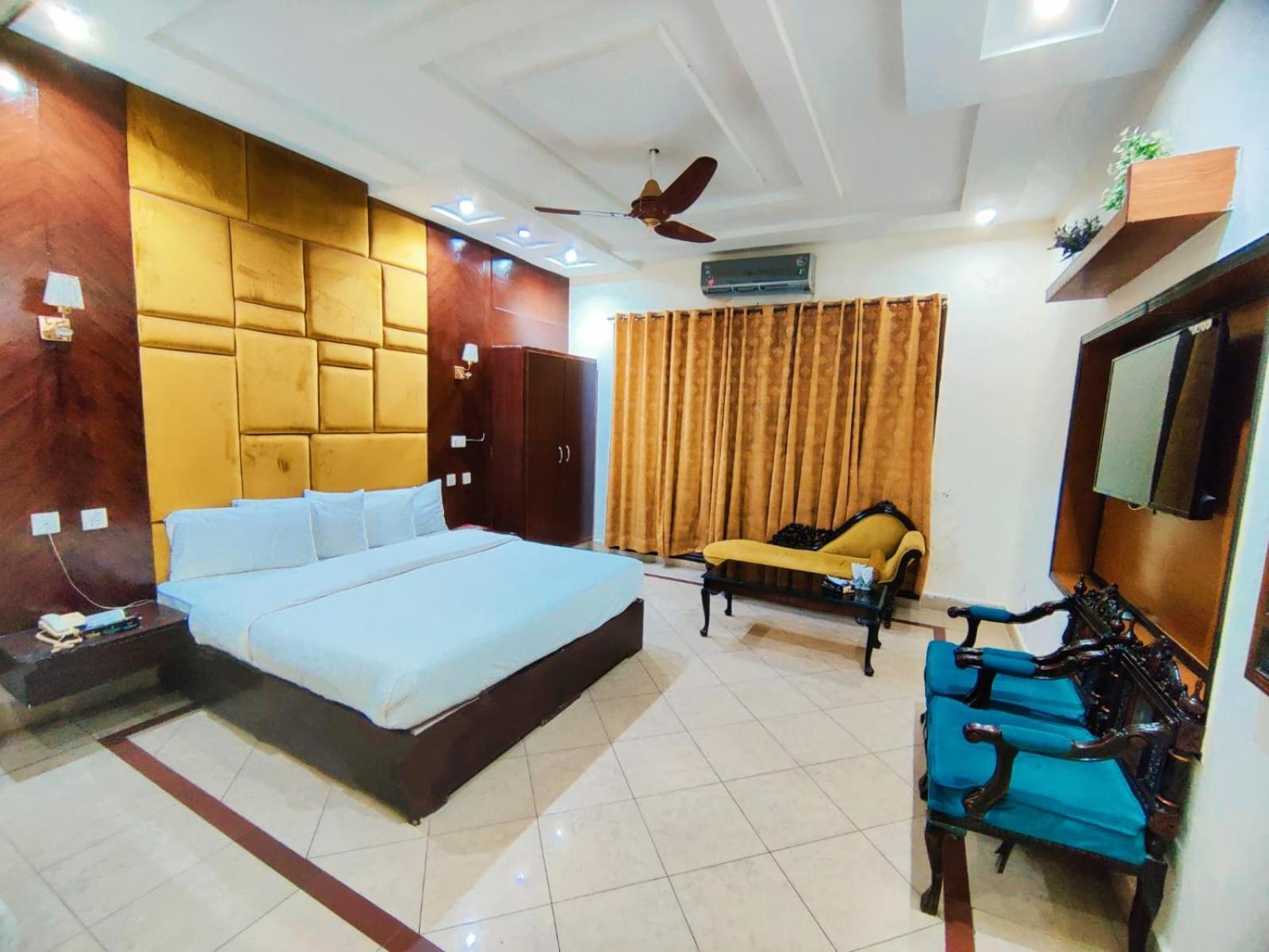 Hotel Pak Continental มุลตาน ภายนอก รูปภาพ