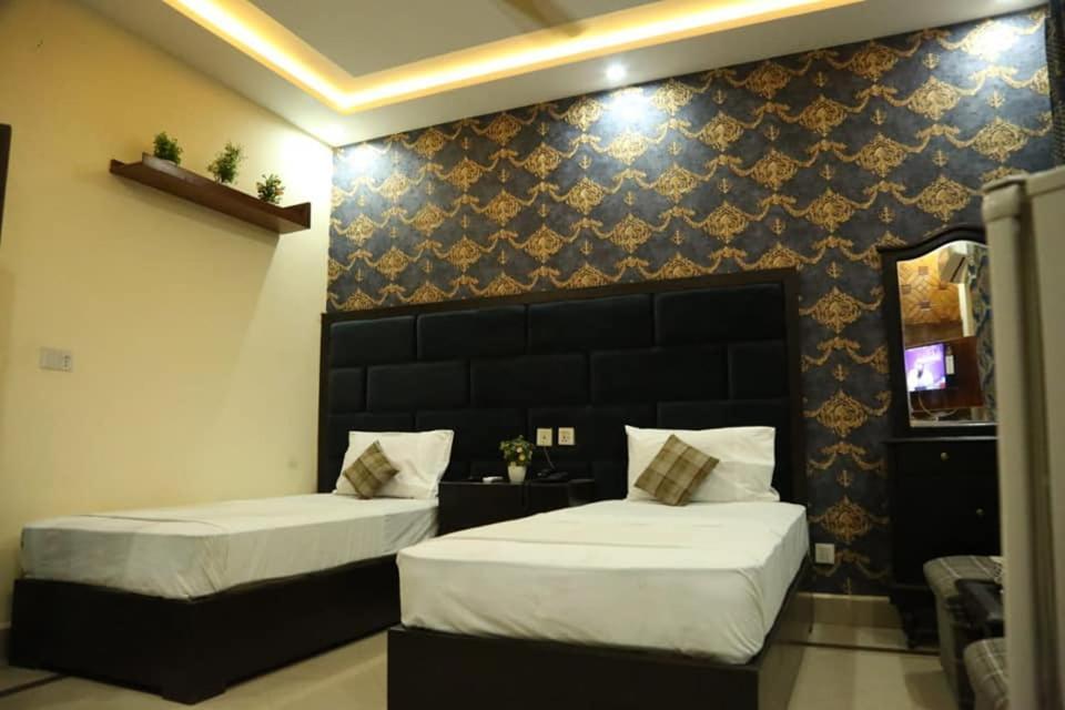 Hotel Pak Continental มุลตาน ภายนอก รูปภาพ